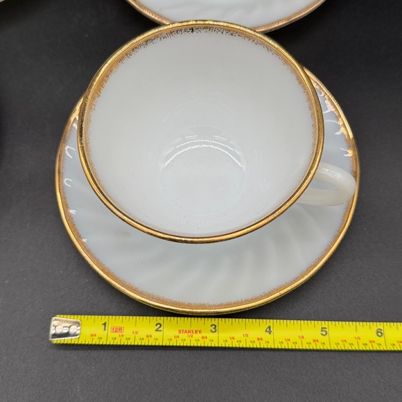 4 Anchor Hocking Fire King Golden Shell Milk Glass Golden Swirl Cup & Saucer - Picture 5 of 6
